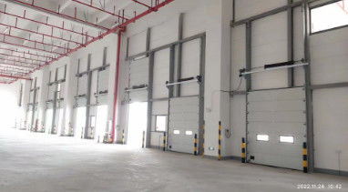 ซื้อ ประตูส่วนอุตสาหกรรมแยก RAL9006 / RAL9002 สีสําหรับโกดัง online manufacture