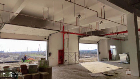 ซื้อ ประตูโรงรถยนต์ส่วนหนึ่งที่มีเหล็กกระปุกเพื่อความแข็งแรงและความทนทาน online manufacture