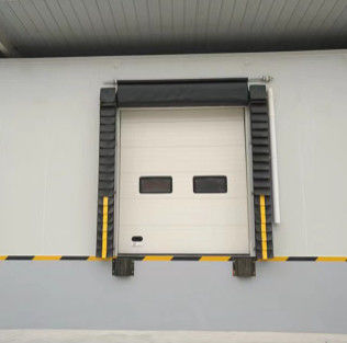 ทางเข้า การบรรทุก Dock Shelter ป้องกันฝน Sponge Dock Canopy กันฝุ่น
