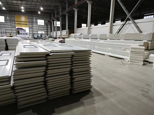 CE Certified Residential Automatic Electric Overhead Sectional Aluminum Frame ประตูรถเข็น พร้อมรถเข็น