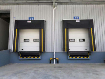 งานหนัก ไฮดรอลิก Dock Leveler คลังสินค้า Loading Bays การควบคุมอัตโนมัติ
