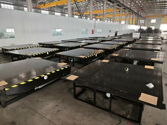 อุตสาหกรรม Dock Leveler ด้วยลักษณะการปรับเร็วเพื่อประสิทธิภาพคลังสินค้า
