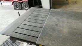 ไฮดรอลิก Telescopic Loading Dock Leveler พลังงานเครื่องยนต์ที่ปรับเปลี่ยนได้ 1.1KW 380V 50HZ